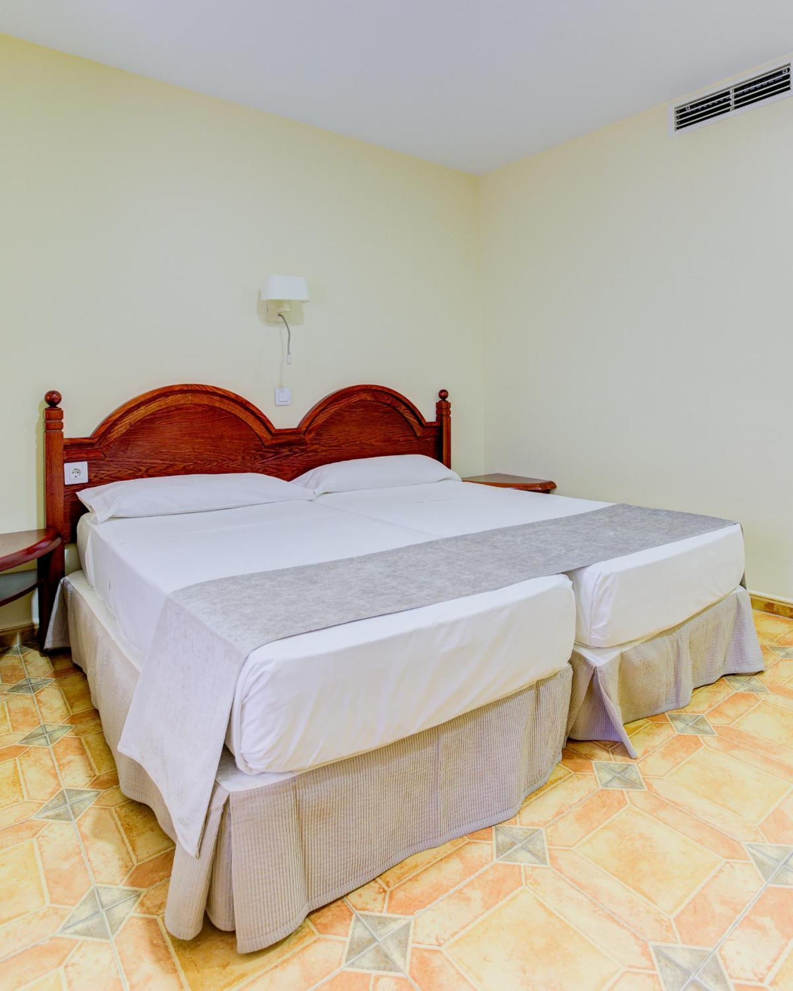 Hotel Pizarro Humanes de Madrid Ngoại thất bức ảnh